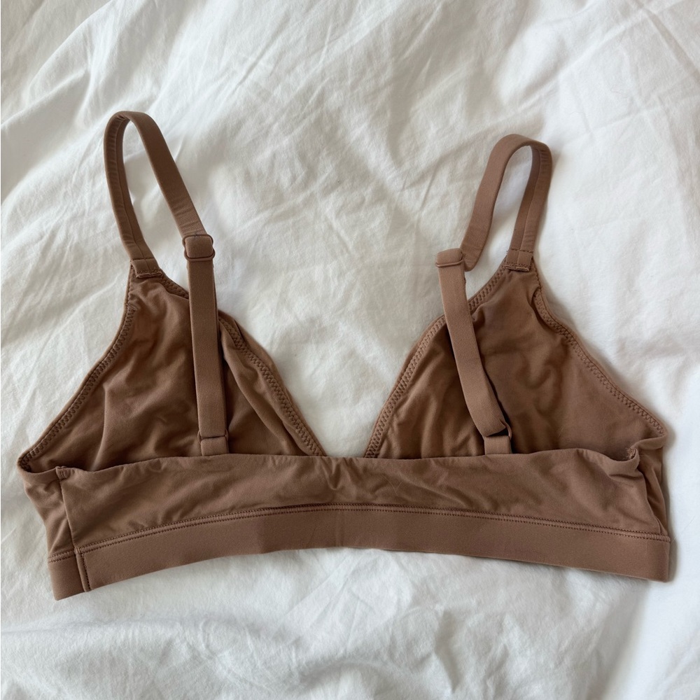 SKIMS Fits Everybody Triangle Bralette Sienna Soft Stretch Wireless Bra - Picture 2 of 8